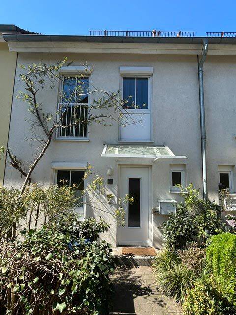 Thumbnail-Doppelhaushälfte in ruhiger Wohngegend mit Garten, Garage und Stellplatz