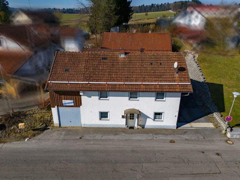 Thumbnail-Bayerischer Wald: Renovierungsbedürftiges Einfamilienhaus in Reichenbach, Gemeinde Iggensbach