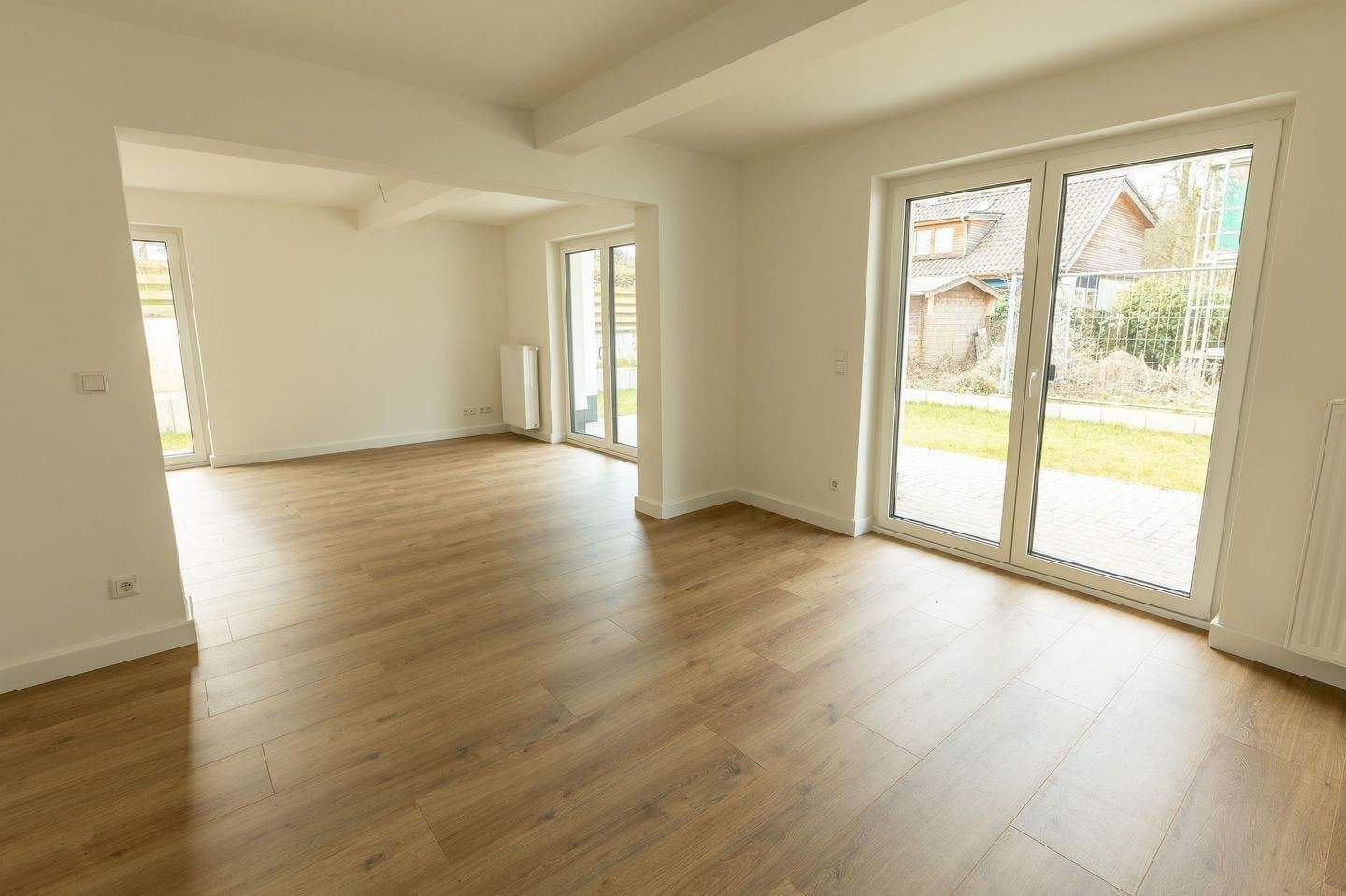 Thumbnail-Helle Doppelhaushälfte in Hamburg-Rissen – Erstbezug nach Sanierung mit Garten & Terrasse