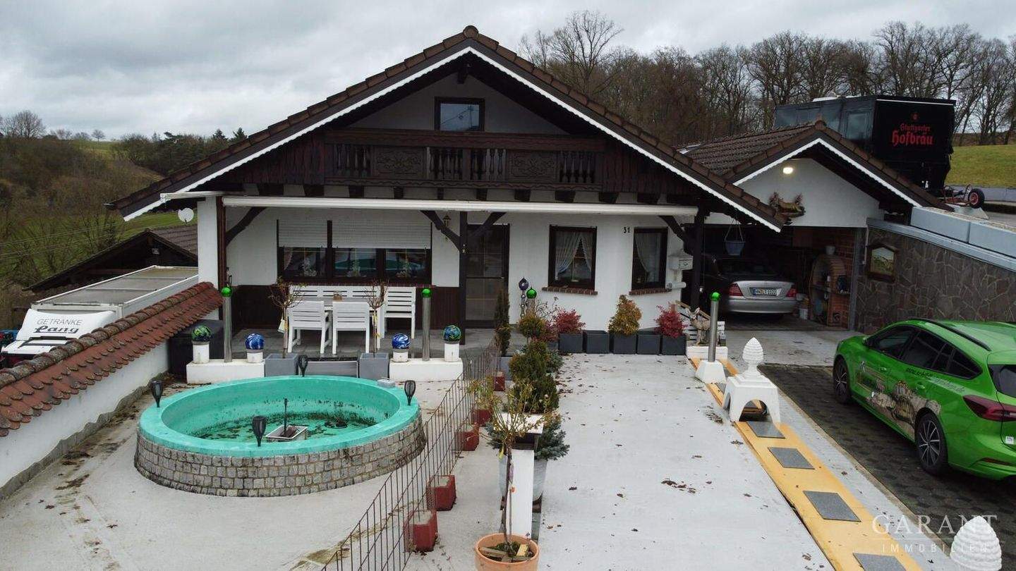 Thumbnail-Wohnhaus mit Gewerbeeinheit