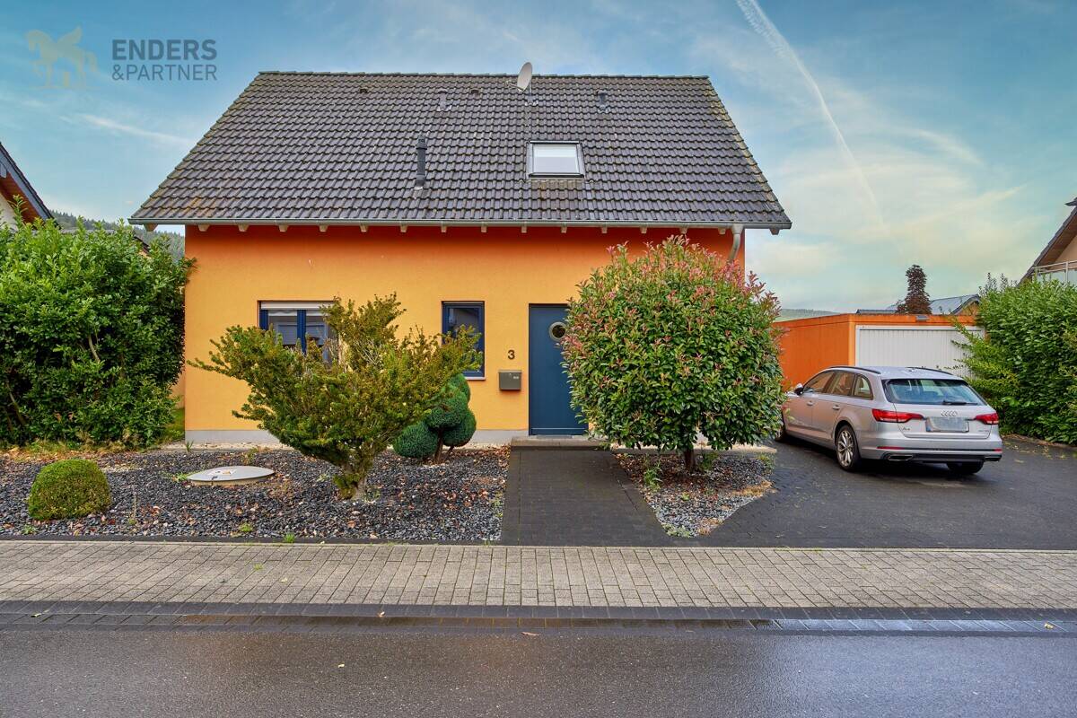 Thumbnail-Hell und großzügig: Einfamilienhaus mit Garten und Terrasse in Osann-Monzel