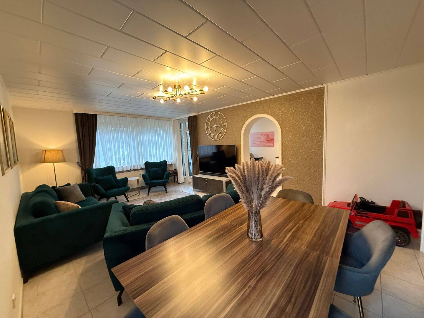 Thumbnail-Dietzenbach Top-Lage: Lichtdurchflutete 3-Zimmer-Wohnung, Balkon, 2 Bädern & Stellplatz (Kopie)