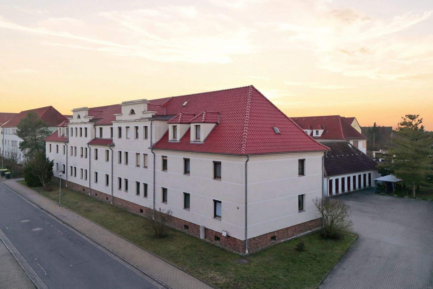 Thumbnail-Geräumige 3 Raumwohnung mit extra viel Nutzfläche für Ihre Hobbys