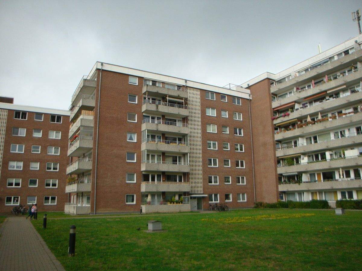 Thumbnail-2-Zi.-Eigentumswohnung mit Balkon und Fahrstuhl in Lübeck-St. Jürgen (Nähe Uni)