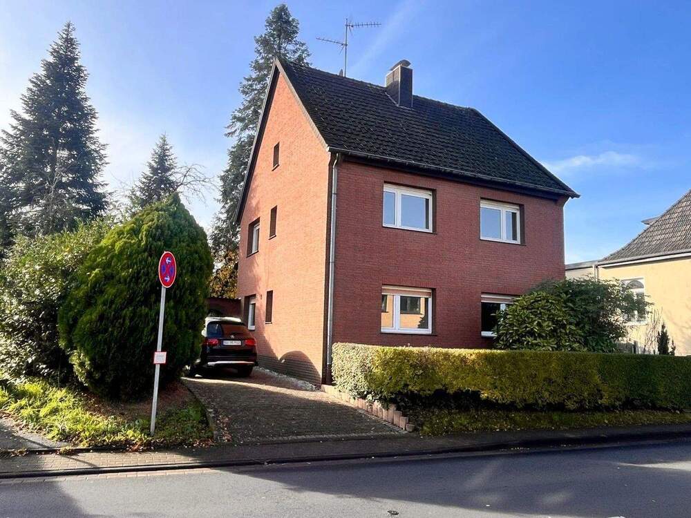 Thumbnail-Einfamilienhaus freistehend mit schönem Grundstück und Möglichkeit zur weiteren Bebauung