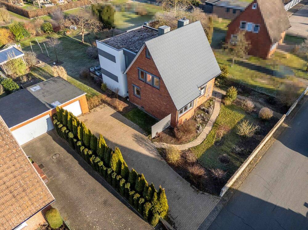 Thumbnail-Saniertes Einfamilienhaus mit Anbau und großem Garten in Adendorf