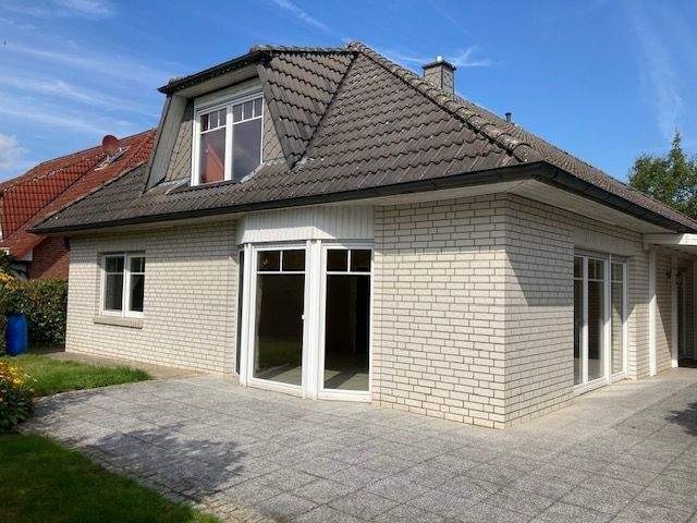 Thumbnail-Großzügiger Bungalow mit Dachausbau und Garage in Schneverdingen