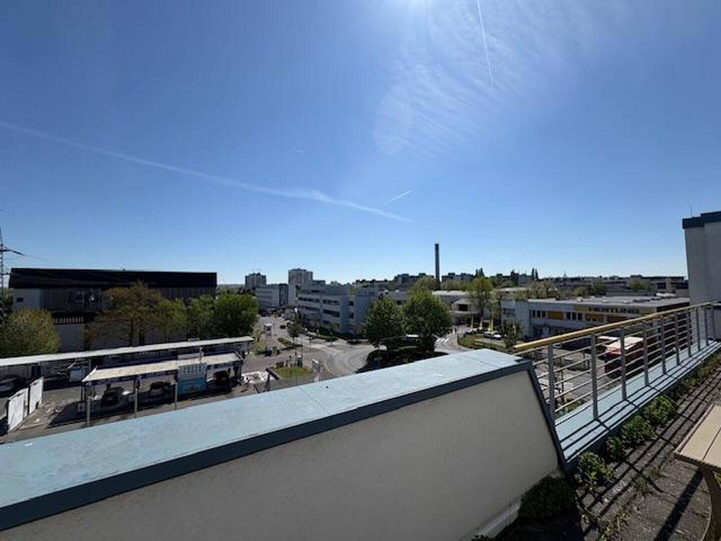 Thumbnail-Exklusives Dach-Büro 245m², mit 102m² Dachterrasse & Skyline Blick-Frankfurt