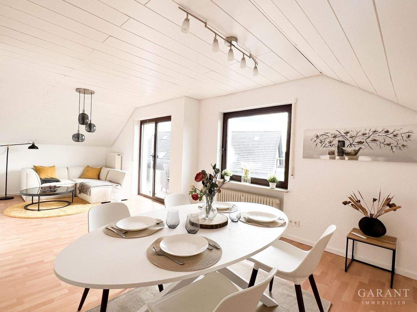 Thumbnail-*** Traumhafte 3 Zimmer-Dachgeschoss-Wohnung mit Südbalkon und Stellplatz ***