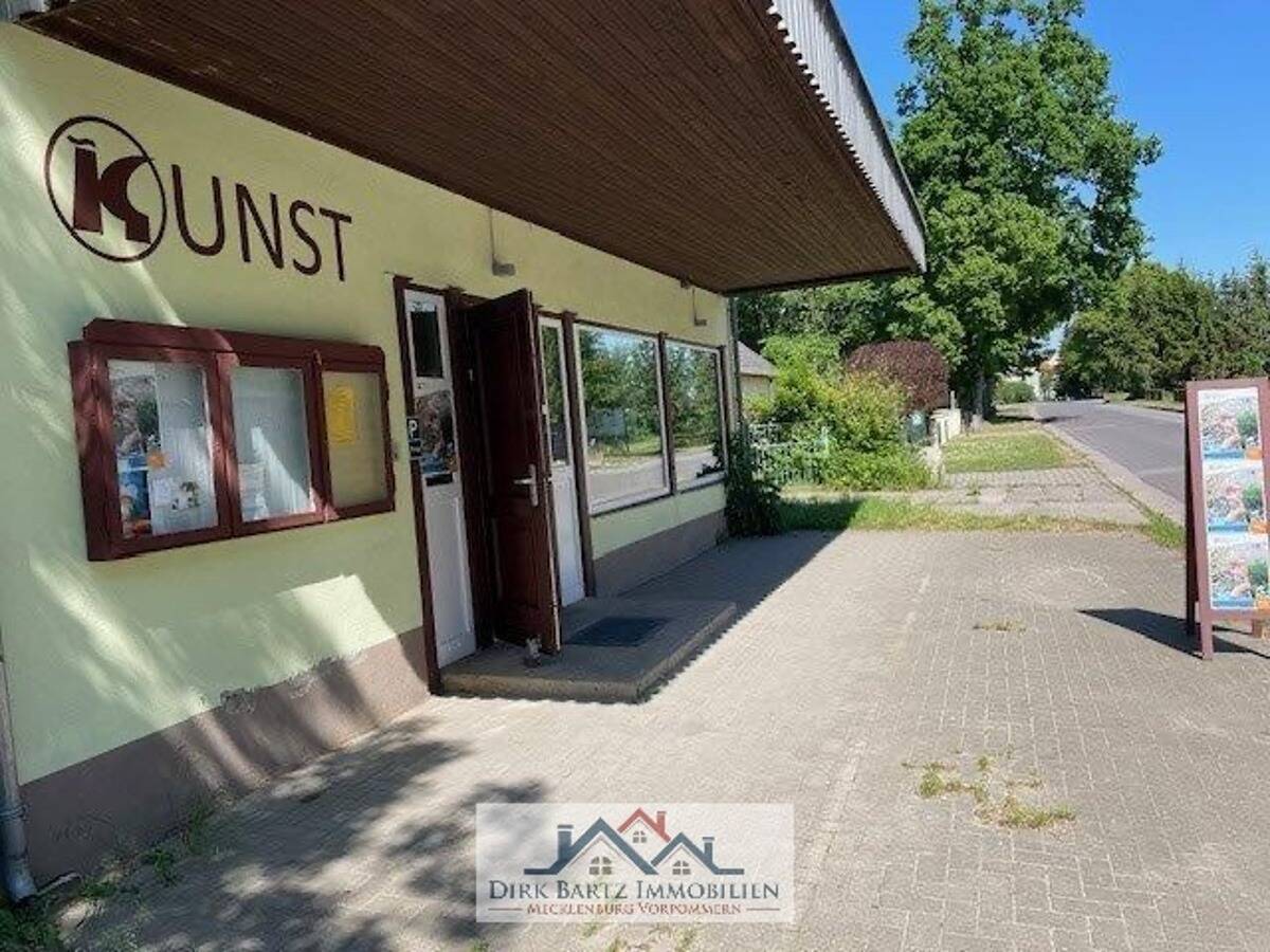 Thumbnail-Ehemaliger Dorfkonsum zum wohnen und arbeiten in Hohenbrünzow!