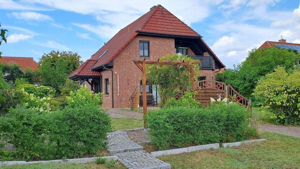 Thumbnail-Großzügiges Einfamilienhaus mit Doppel-Garage in Soltau-Harber