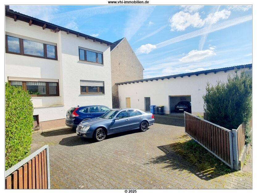 Hof, Hausanbau, Garagen