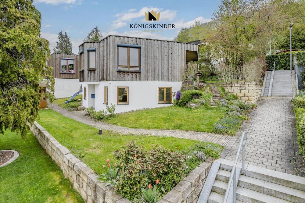 Thumbnail-Wohnliches Architektenhaus in ruhiger Hanglage mit traumhafter Aussicht