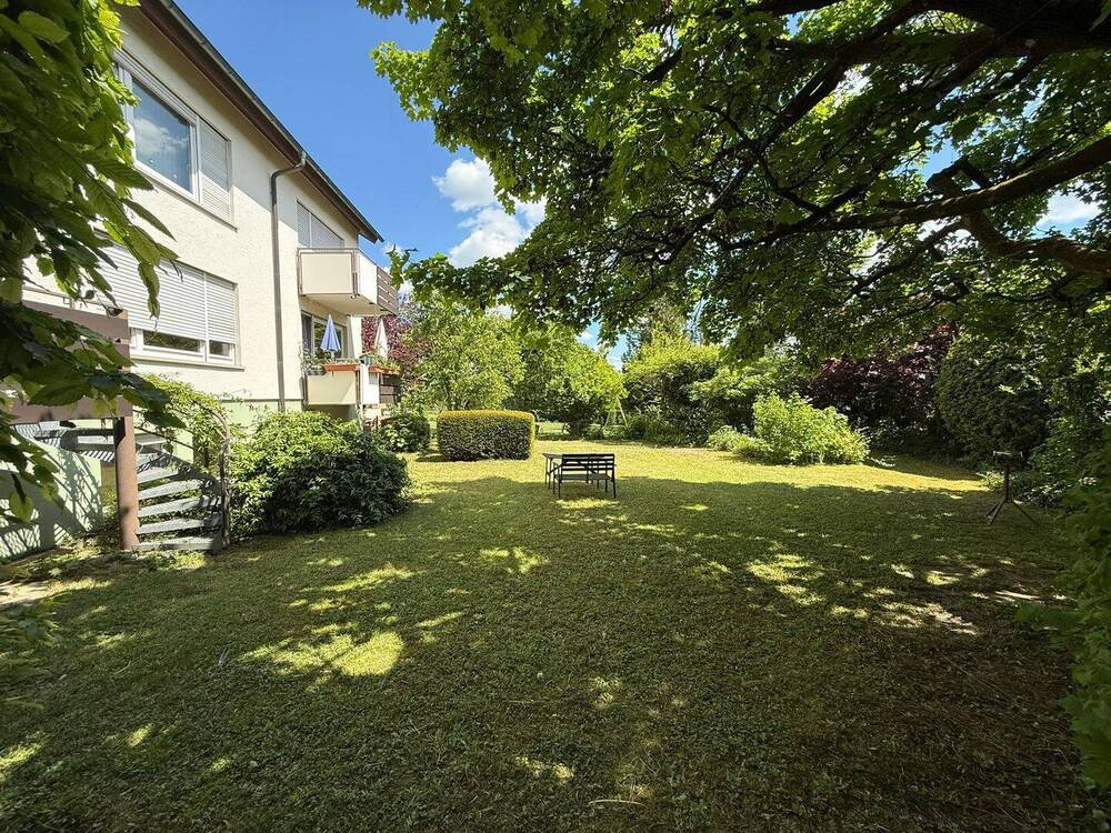 Thumbnail-Freistehendes Mehrfamilienhaus in Leonberg