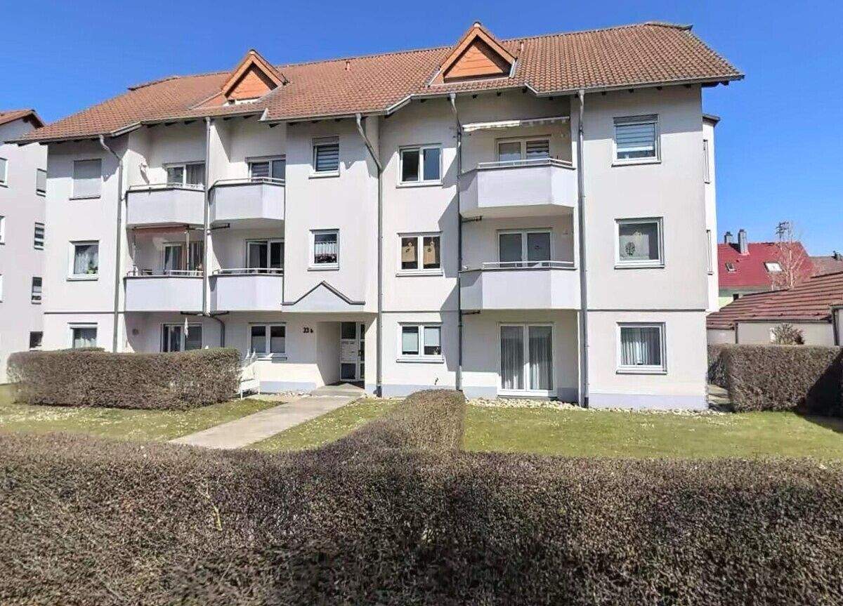 Thumbnail-Sanierte gehobene 5,5 Zimmer Wohnung mit 2 Garagen, 2 Stellplätzen in Lauda Königshofen zu verkaufen