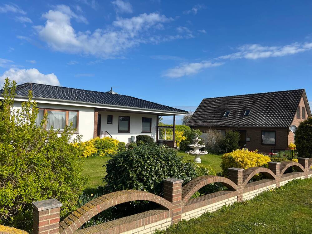 Thumbnail-Herrliches Grundstück bebaut mit zwei Einfamilienhäusern!