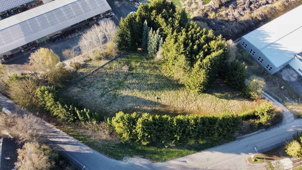 Thumbnail-Strategisch besonderes Gewerbegrundstück in Erbach ca. 4.700 m²