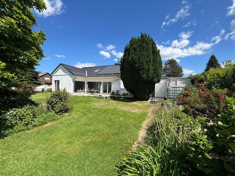 Thumbnail-Einfamilienhaus mit großem Garten in Soest-Deiringsen