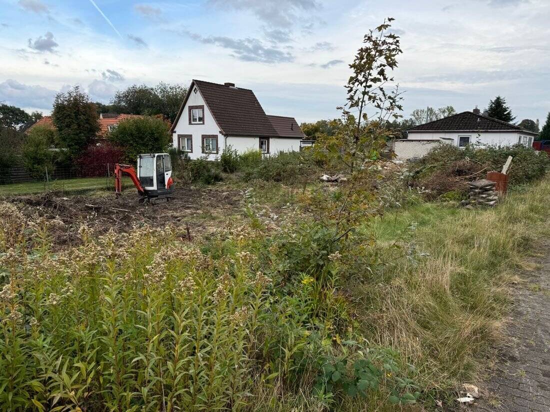 Thumbnail-Großzügiges Grundstück mit Bauvoranfrage!