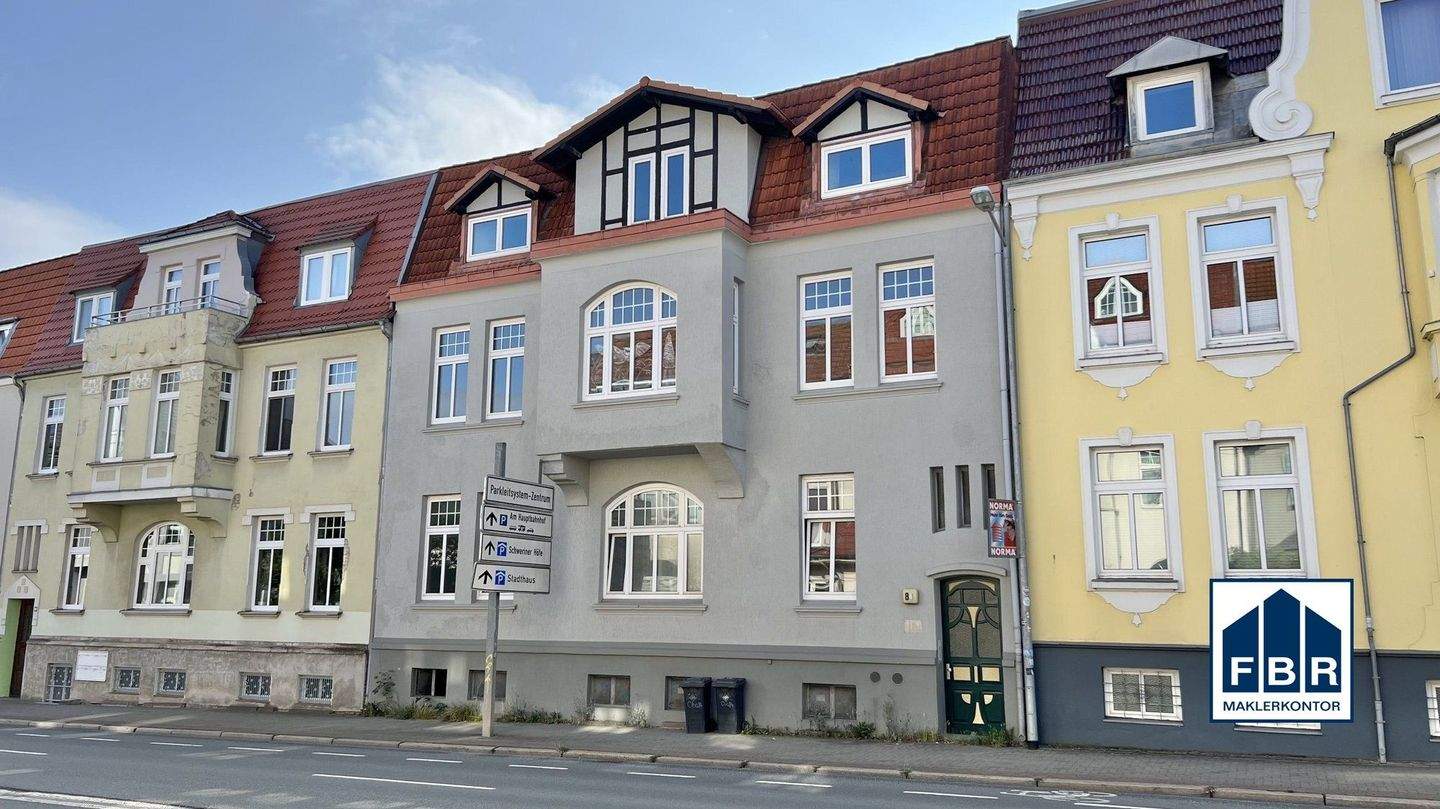 Thumbnail-Großzügige Parkettwohnung mit Stellplatzmöglichkeit