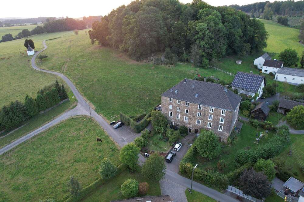 Thumbnail-Mehr als anders Wohnen - Werden Sie Burgherr*in - Geschichte trifft Moderne