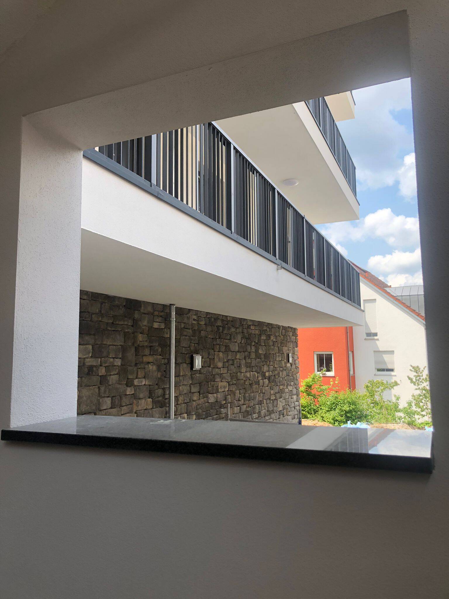 Thumbnail-Mietwohnungen in 93133 Burglengenfeld, teilmöbliert mit Südwest-Terrasse und privatem Garten