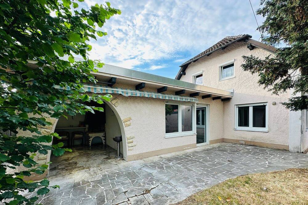 Thumbnail-Freistehendes Einfamilienhaus mit Garten & Garage in gefragter Lage bei Ingolstadt