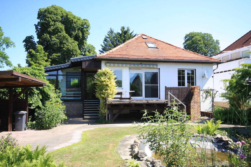 Thumbnail-Zur Sanierung: Charmantes Einfamilienhaus mit Wintergarten von 1928 auf sonnigem Südgrundstück