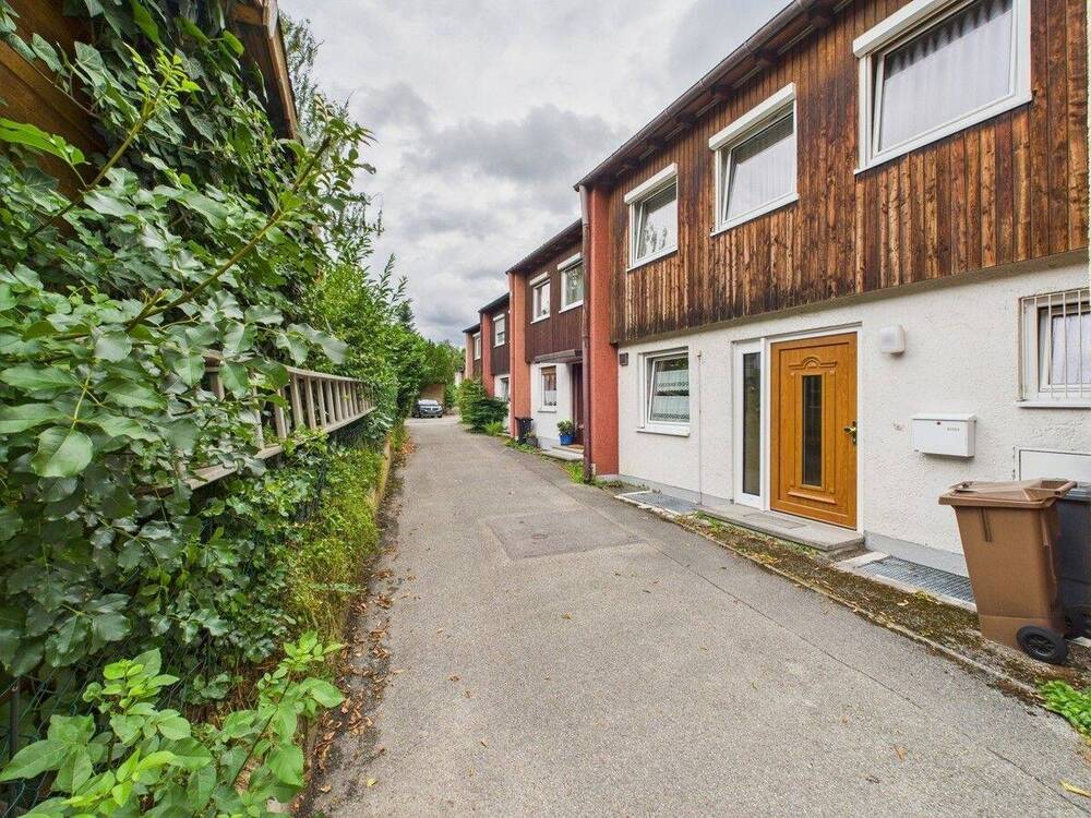 Thumbnail-SOFORT ZUM EIGENNUTZ VERFÜGBAR Begehrte Lage in Planegg: Split-Level-Haus mit viel Potential