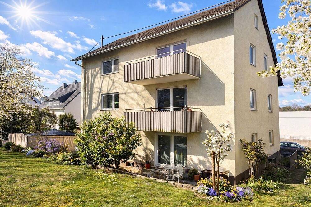 Thumbnail-3-Zimmer DG-Wohnung mit Südbalkon und Gartenanteil zu verkaufen