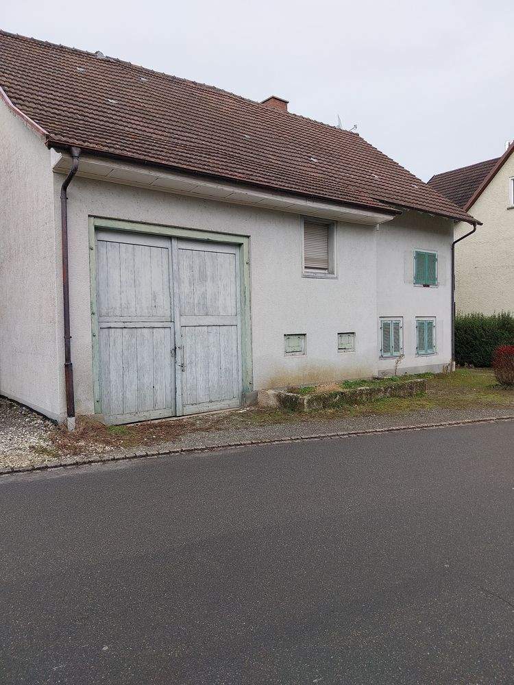 Thumbnail-VERKAUF - Einfamilienhaus mit 2000 m² großem Grundstück in Bohlingen