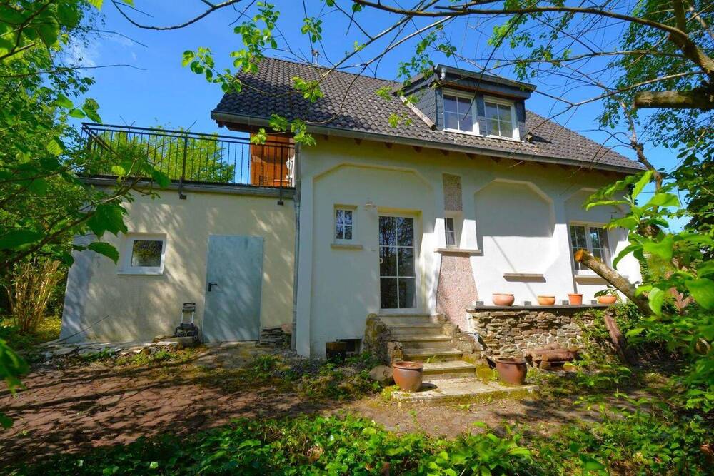 Thumbnail-Wunderschönes, ruhig gelegenes Einfamilienhaus mit Dachterrasse auf einem 7.399 m² großen Grundstück in Lirstal