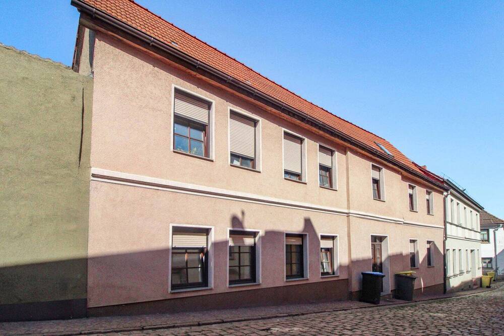 Thumbnail-Großzügiges Einfamilienhaus mit Einliegerwohnung im historischen Altstadtbereich von Löbejün