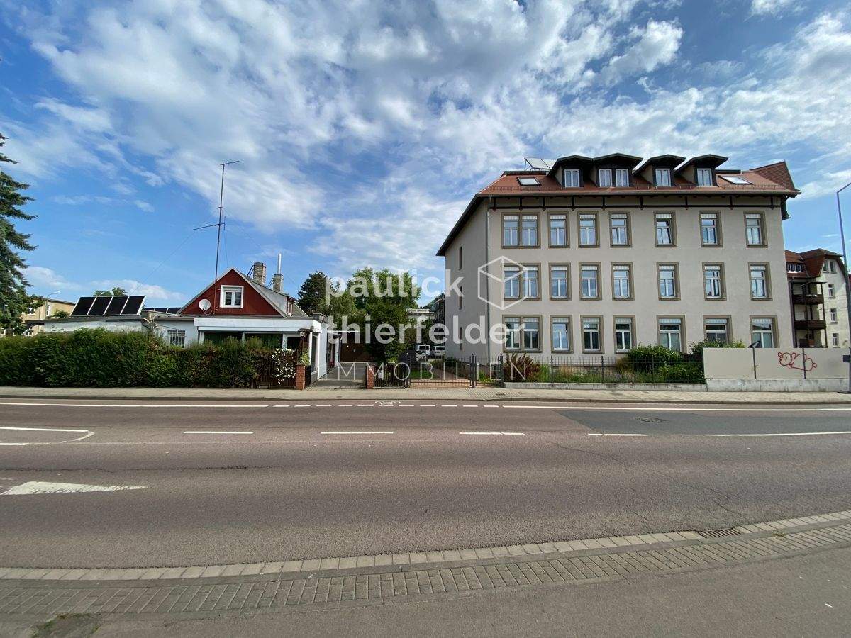 Thumbnail-Renovierungsbedürftiges Einfamilienhaus mit großem Grundstück