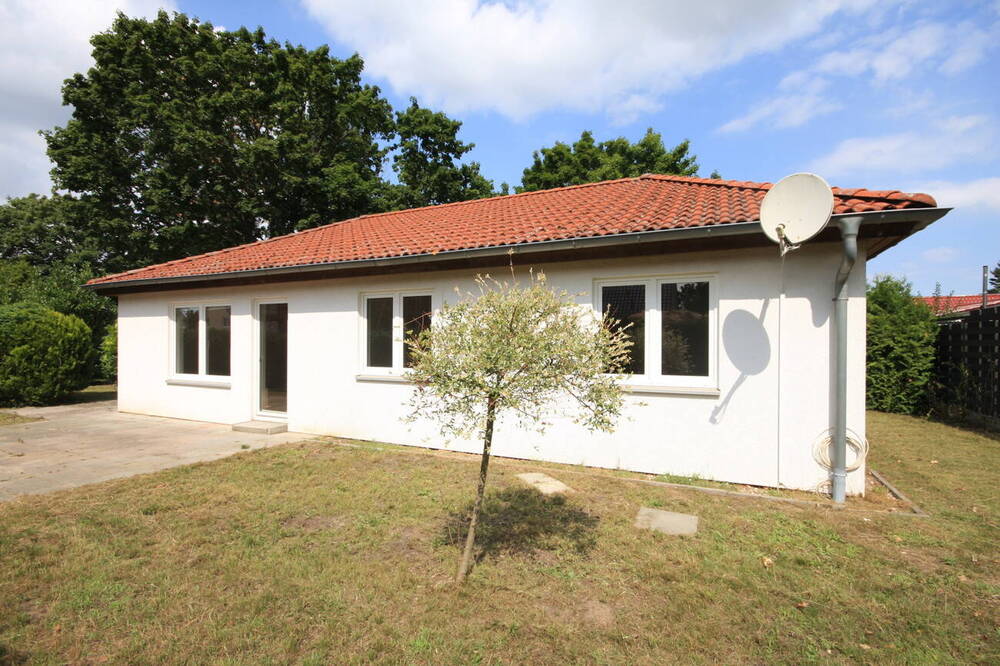 Thumbnail-Leben auf einer Ebene - stilvoller Bungalow mit Doppelgarage und sonnigem Südwestgarten