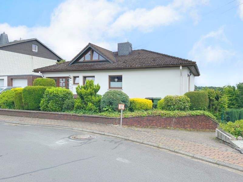 Thumbnail-SIE SUCHEN ein tolles, freistehendes Haus mit Einliegerwohnung und Garten in ruhiger Lage von Seck? BITTESCHÖN, hier ...