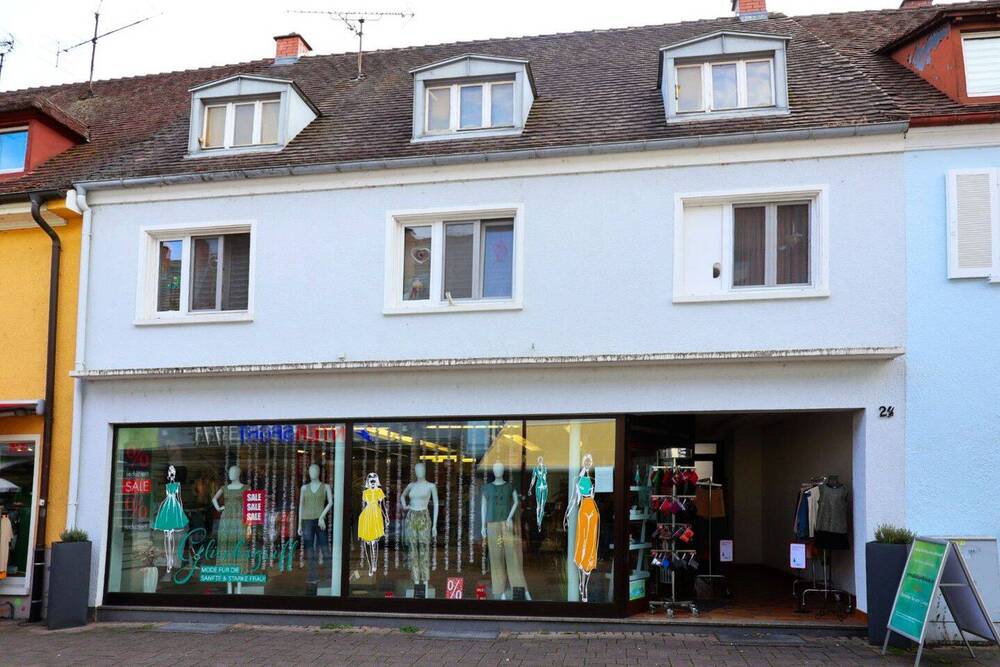 Thumbnail-Ladengeschäft in 1A Lage (Fußgängerzone) in Breisach mit großer Schaufensterfront !