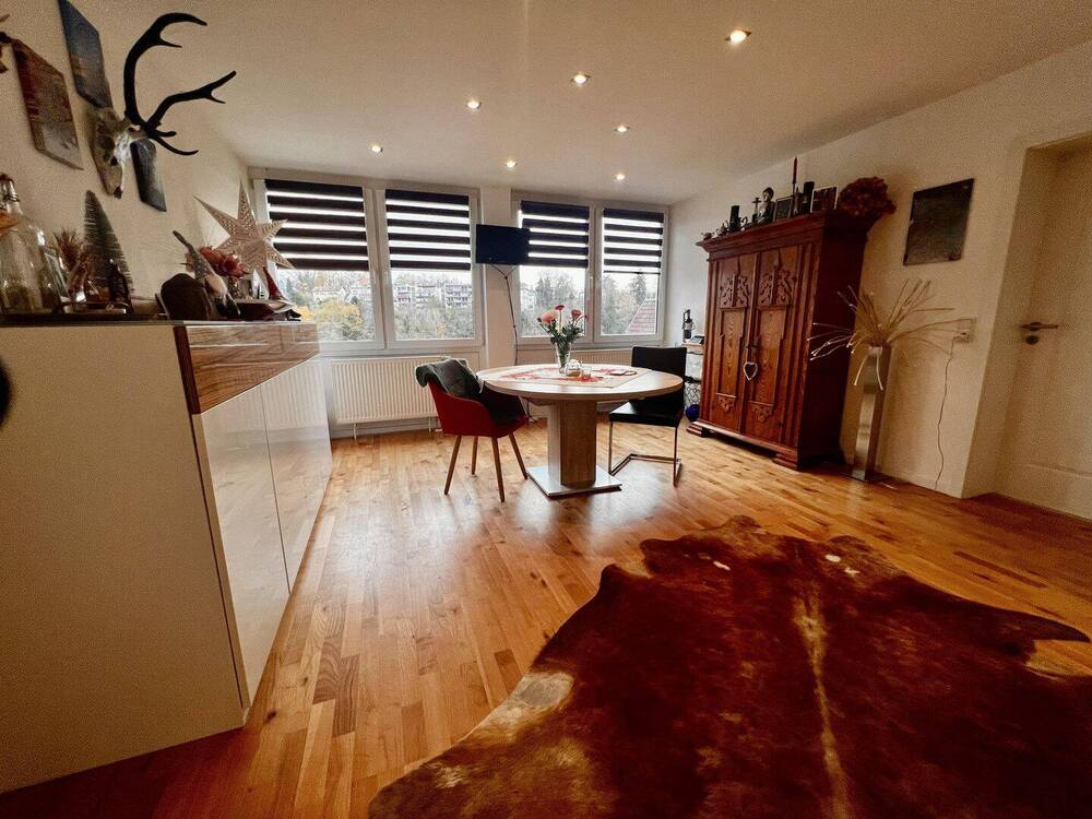 Thumbnail-Freistehendes Einfamilienhaus mit zwei Wohneinheiten in attraktiver Wohnlage von Saarbrücken