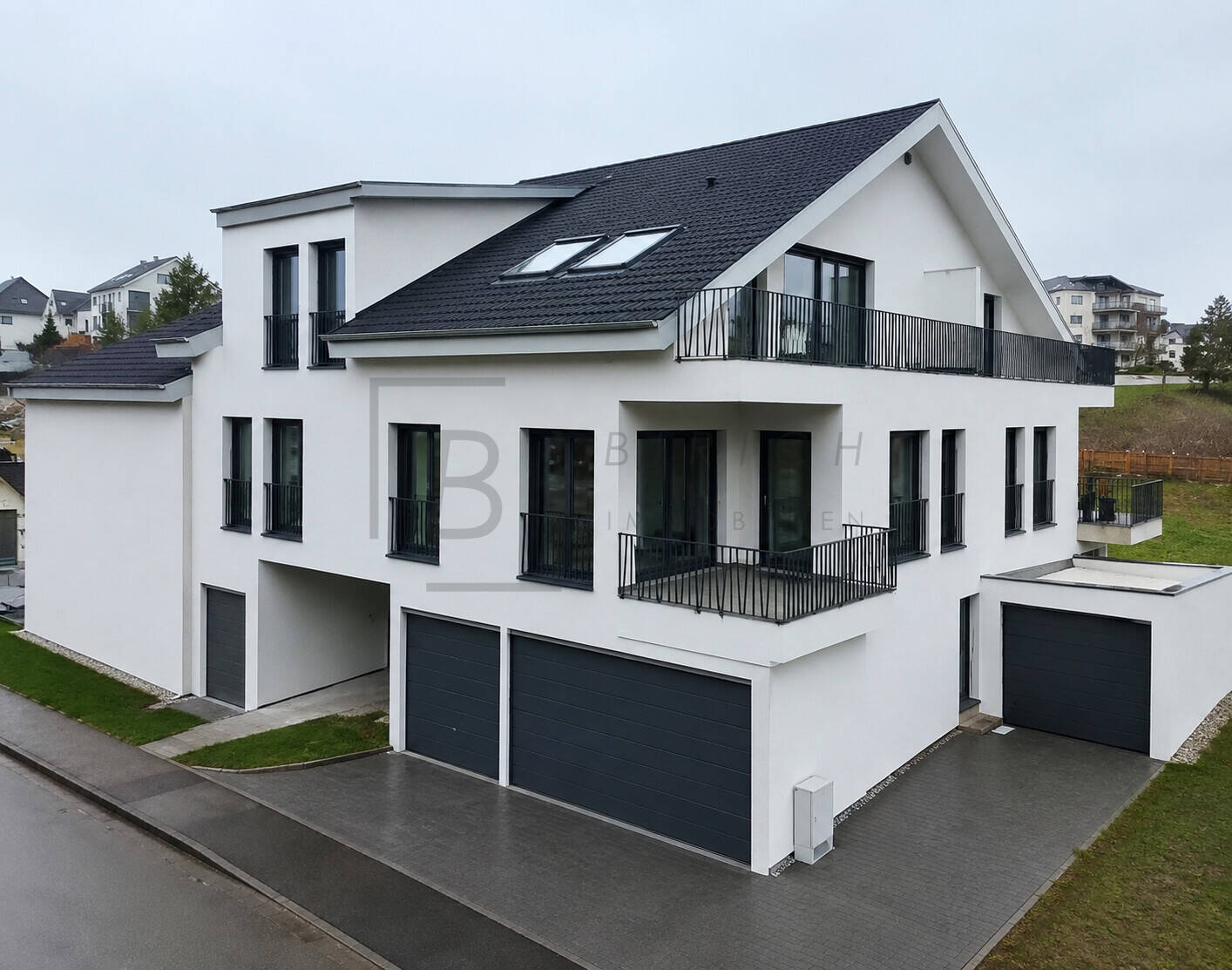 Thumbnail-Moderne 3-Zimmer-Eigentumswohnung mit Balkon, Aufzug und Multiparker-Stellplatz