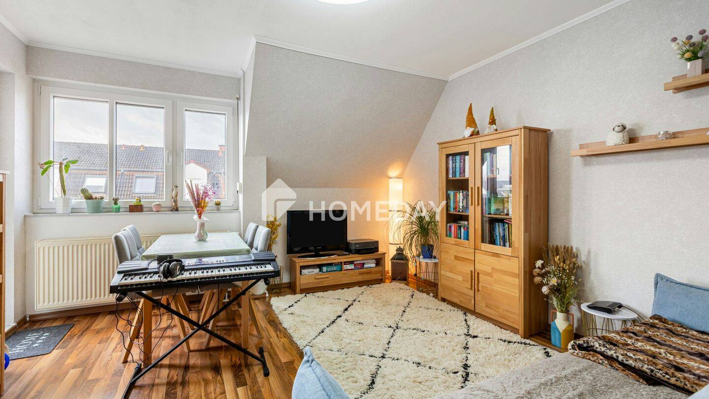 Thumbnail-Charmante 2-Zimmer-Dachgeschosswohnung mit Balkon, EBK und Tiefgaragenstellplatz