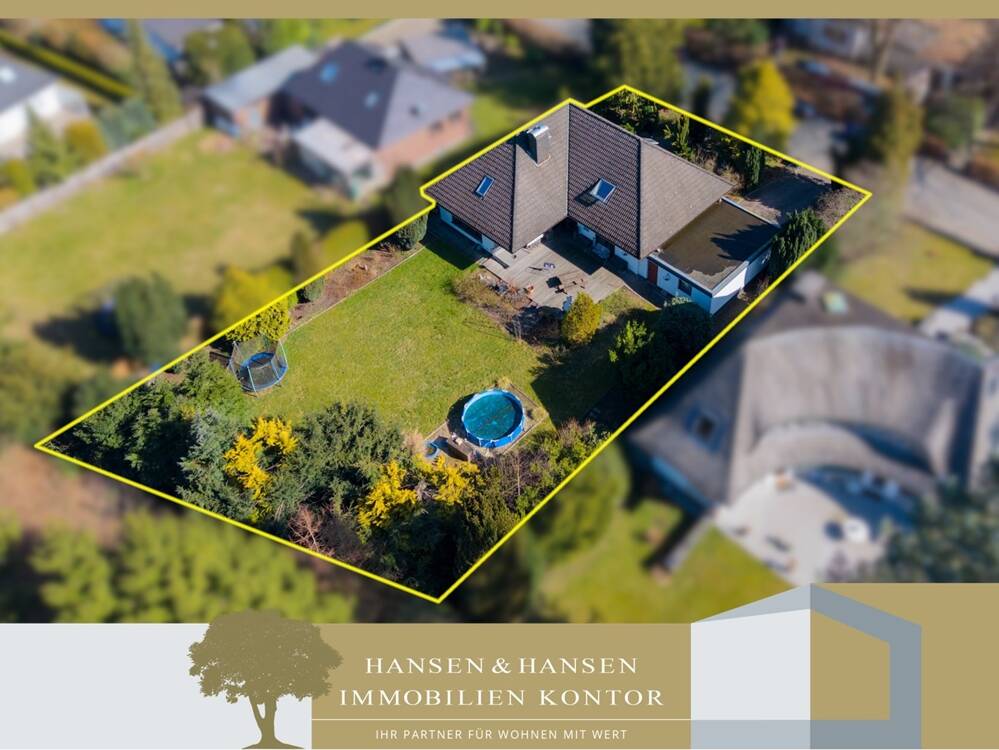 Thumbnail-Familienhaus mit Kamin, Vollkeller und Ausbaureserve in gefragter Lage im Ahrensburger Hagen