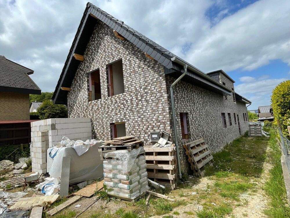 Thumbnail-Doppelhaus im Rohbau