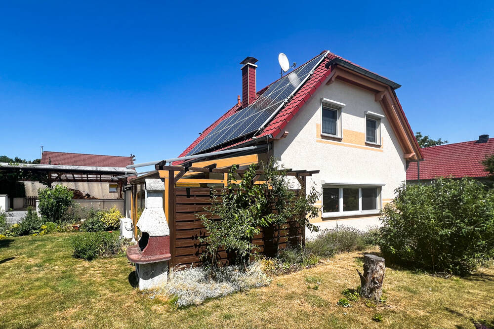 Thumbnail-Freistehendes Einfamilienhaus auf gepflegtem Gartengrundstück in Herbsleben
