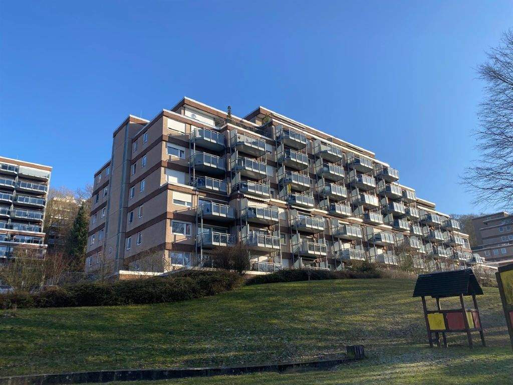 Thumbnail-3,5-Zimmer Eigentumswohnung mit Balkon in Südwestausrichtung in Höhenlage des Ostviertels