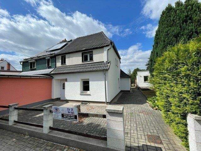 Thumbnail-+++ Schöne Doppelhaushälfte mit großen Grundstück in Granschütz +++