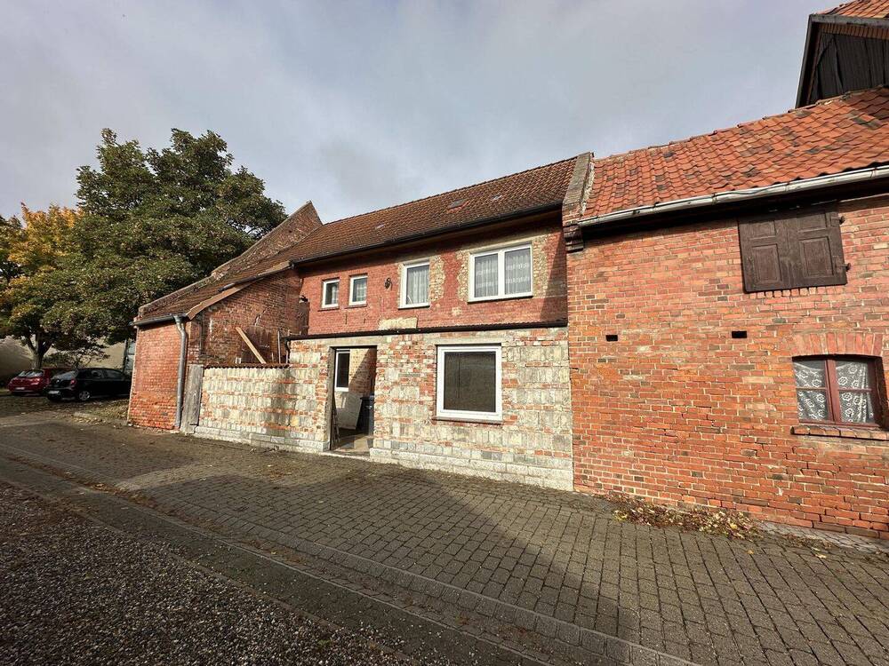 Thumbnail-Sanierungsbedürftiges Einfamilienhaus mit Gartengrundstück