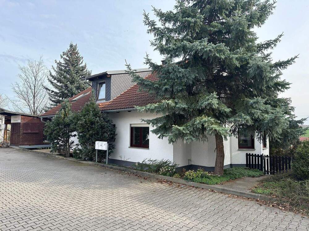 Thumbnail-+++ Hochwertig saniertes Mehrfamilienhaus mit 3 Wohneinheiten +++