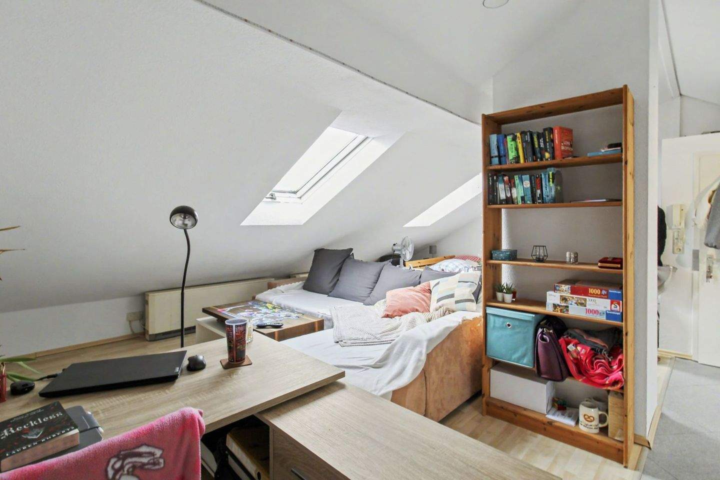 Thumbnail-Attraktive 1-Zimmer-Dachgeschosswohnung in Nürnberg - kompakt, hell, gut vermietbar