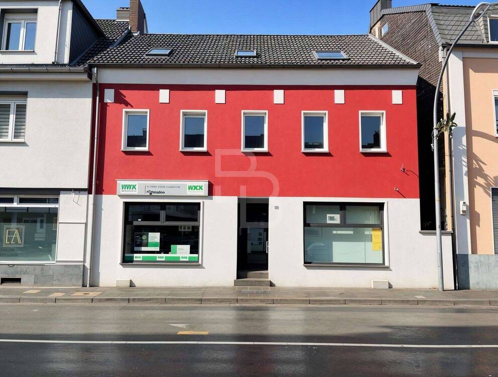 Thumbnail-4 Wohnungen + 2 Gewerbe - Solides Investment mit Potenzial!