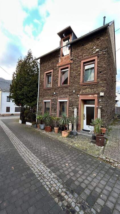 Thumbnail-Charmantes, freistehendes Bruchsteinhaus mit Nebengebäude in Zeltingen-Rachtig